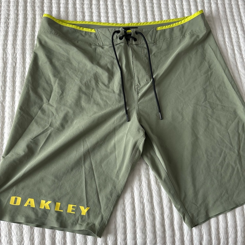 Size xl swim Oakley shorts